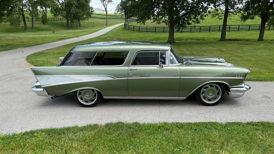 1957 Chevrolet Nomad - Image 2 of 31