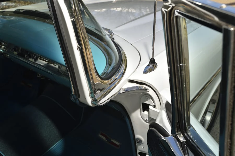 1957 Chevrolet Nomad - Image 25 of 31