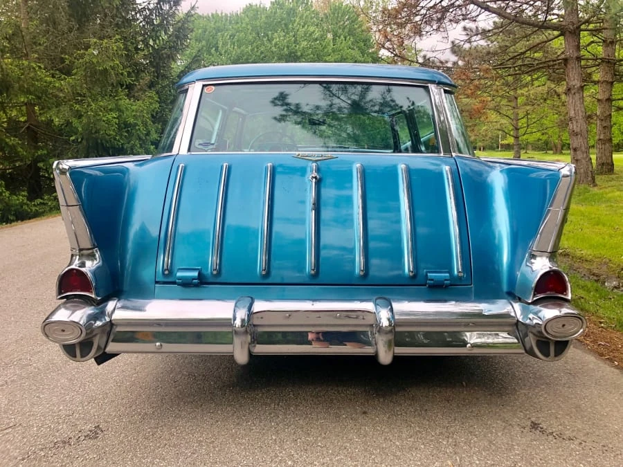 1957 Chevrolet Nomad - Image 11 of 12