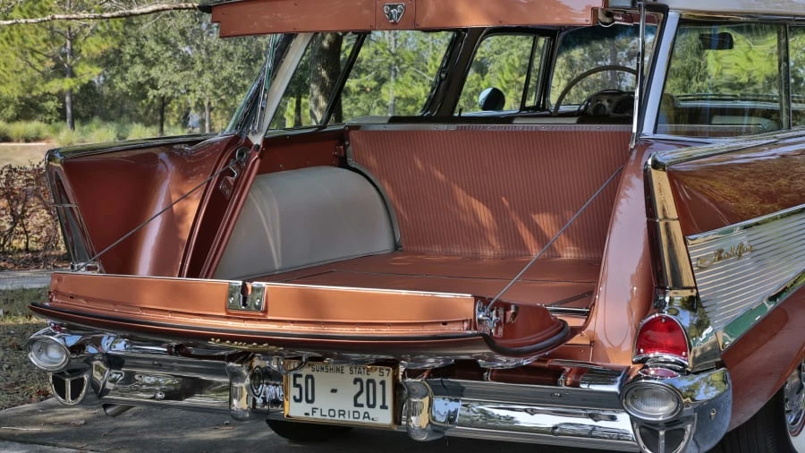 1957 Chevrolet Nomad - Image 10 of 12