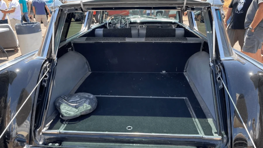 1957 Chevrolet Nomad - Image 11 of 12