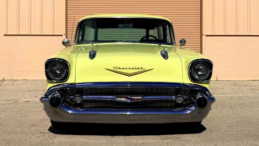 1957 Chevrolet Nomad - Image 4 of 10