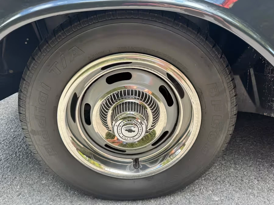 1957 Chevrolet Nomad - Image 9 of 21