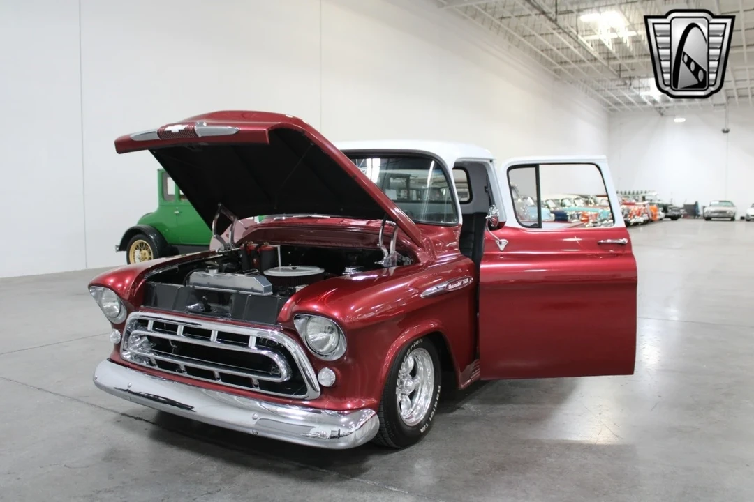 1957 Chevrolet Task Force - Image 8 of 12