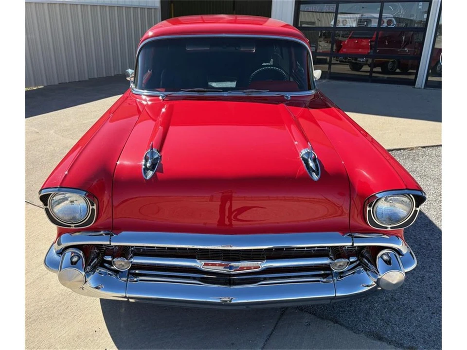 1957 Chevrolet Tri-Five Bel Air Sedan & Wagon - Image 8 of 31