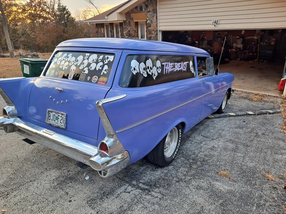 1957 Chevrolet Task Force - Image 5 of 27
