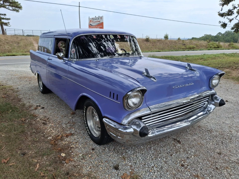 1957 Chevrolet Task Force - Image 10 of 27