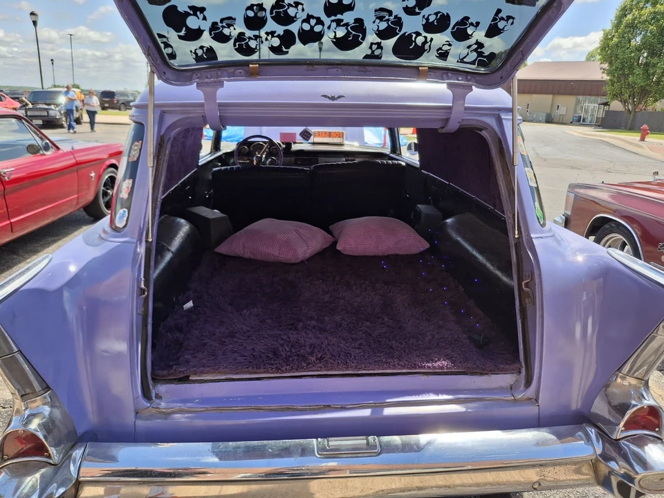 1957 Chevrolet Task Force - Image 16 of 27