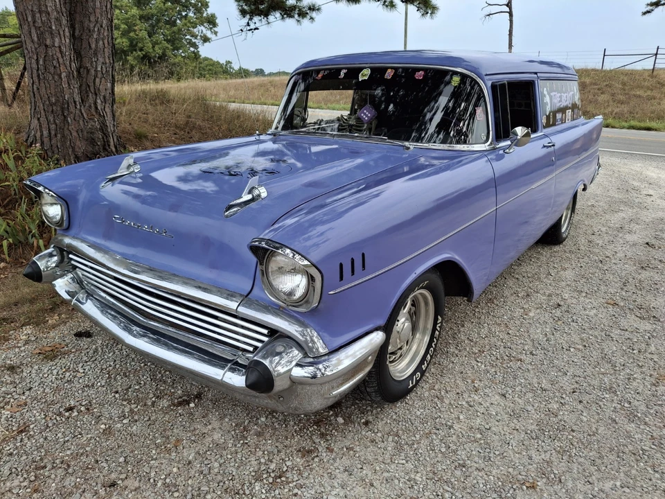1957 Chevrolet Task Force - Image 9 of 27
