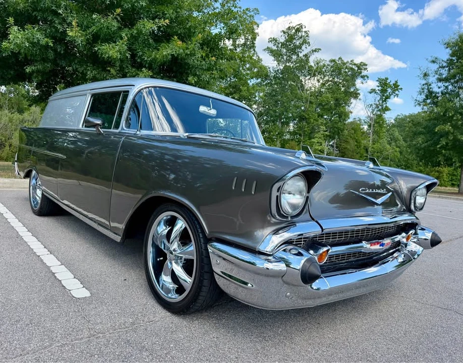 1957 Chevrolet Task Force - Image 3 of 20