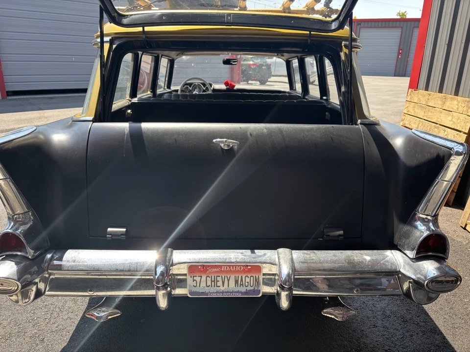 1957 Chevrolet Task Force - Image 5 of 21