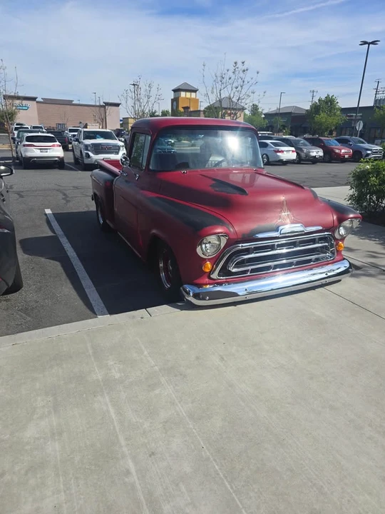 1957 Chevrolet Task Force - Image 4 of 8