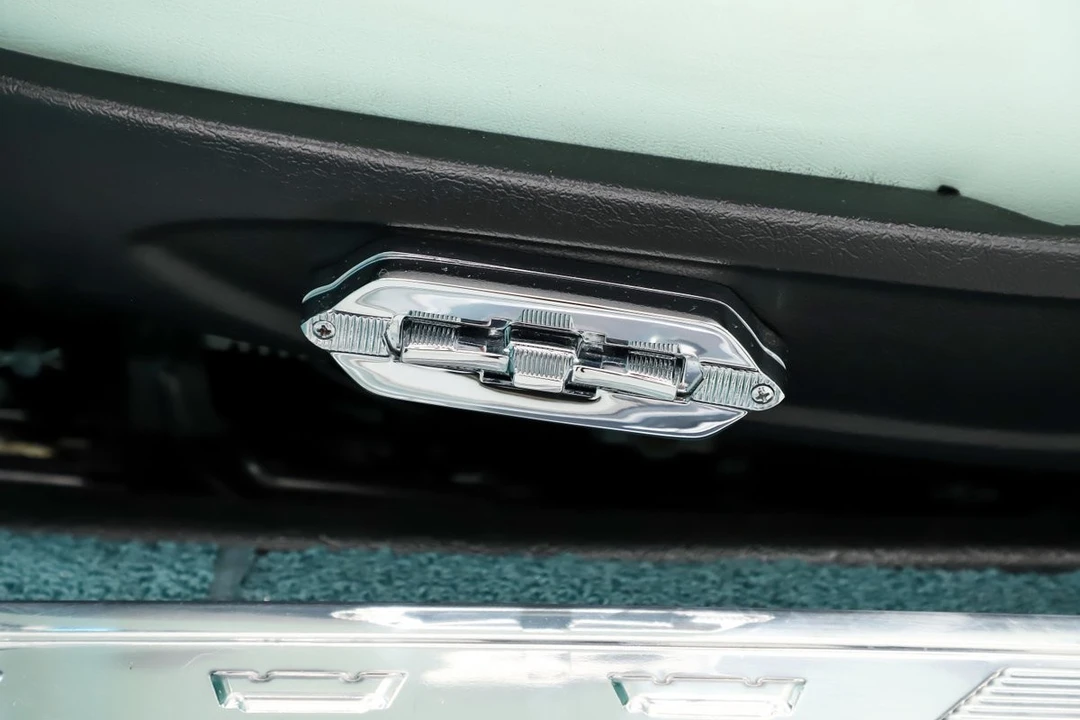 1957 Chrysler New Yorker - Image 28 of 31