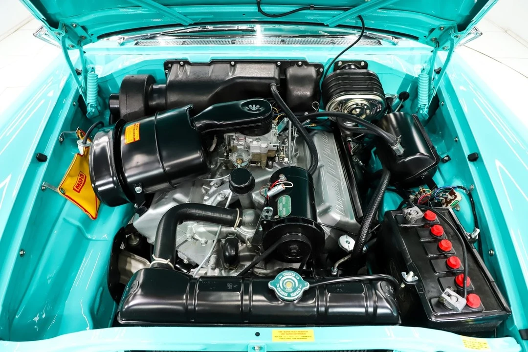 1957 Chrysler New Yorker - Image 5 of 31