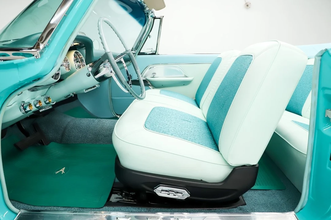 1957 Chrysler New Yorker - Image 27 of 31