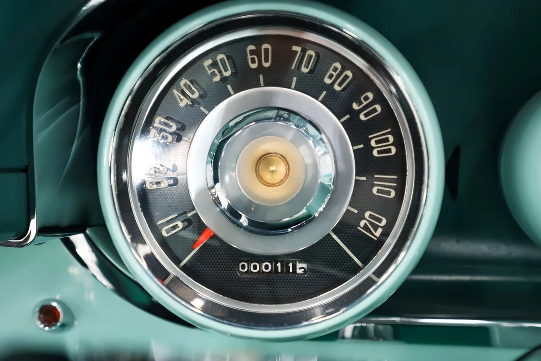 1957 Chrysler New Yorker - Image 3 of 12