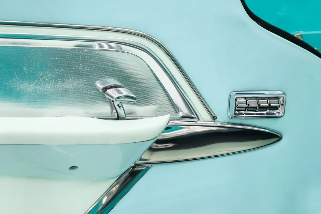 1957 Chrysler New Yorker - Image 8 of 12