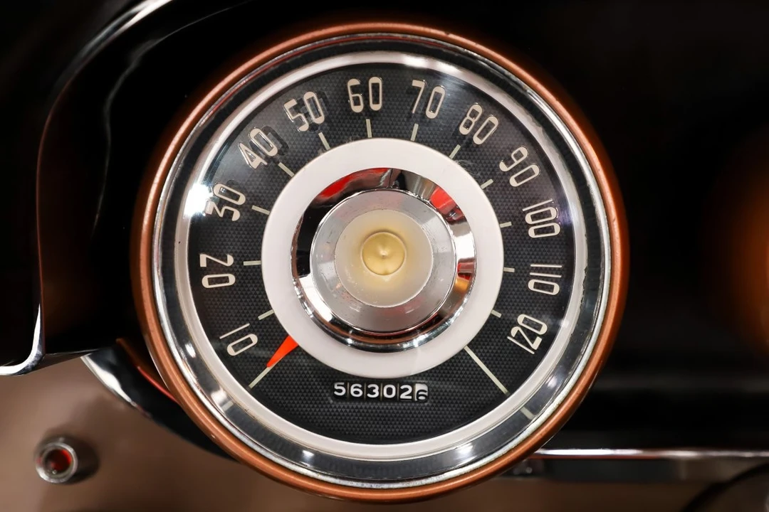 1957 Chrysler New Yorker - Image 3 of 12