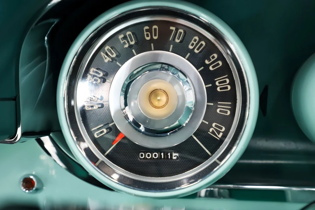 1957 Chrysler New Yorker - Image 3 of 31