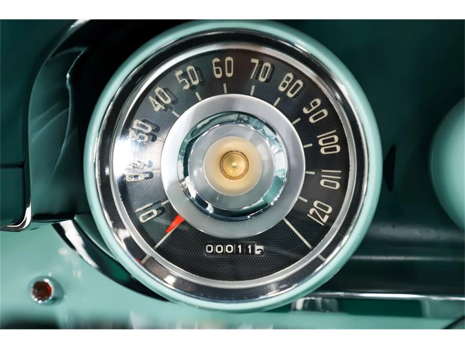 1957 Chrysler New Yorker - Image 3 of 31
