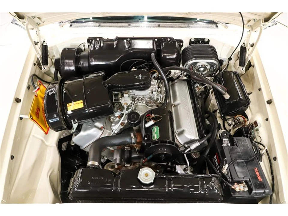 1957 Chrysler New Yorker - Image 5 of 31