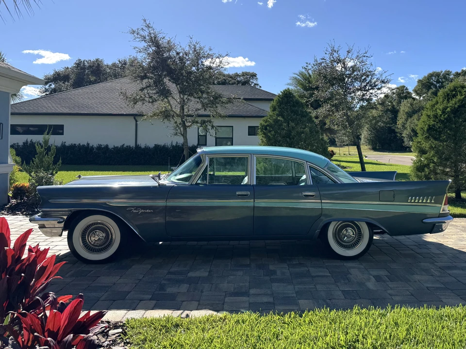1957 Chrysler New Yorker - Image 9 of 31