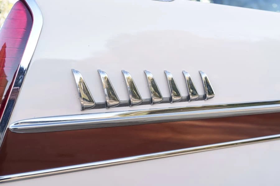 1957 Chrysler New Yorker - Image 11 of 31