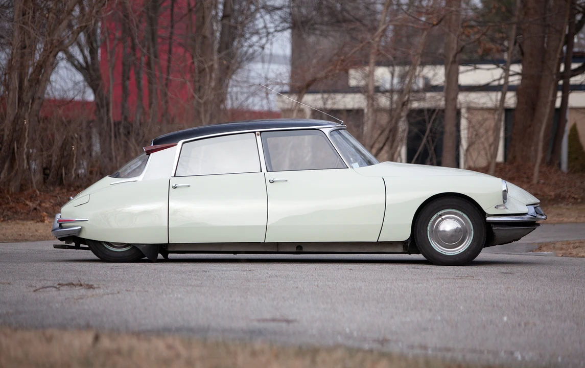 1957 Citroen DS19 - Image 2 of 21