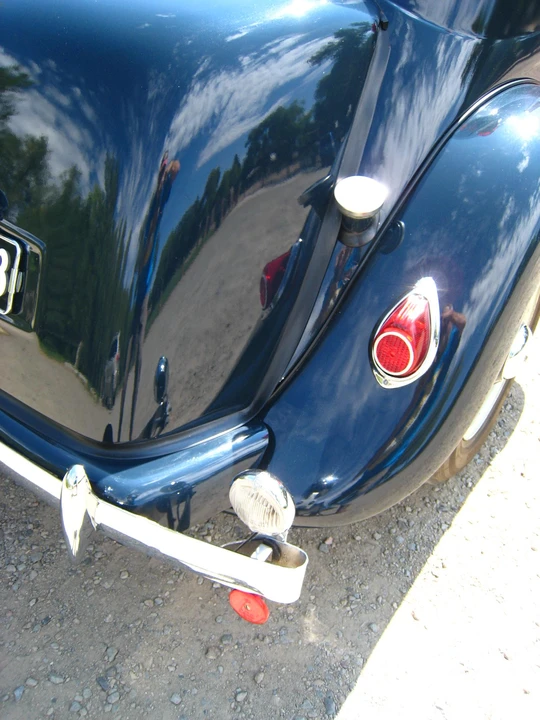 1957 Citroen Traction Avant - Image 11 of 31