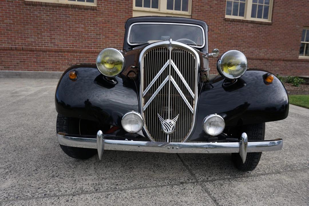 1957 Citroen Traction Avant - Image 12 of 31