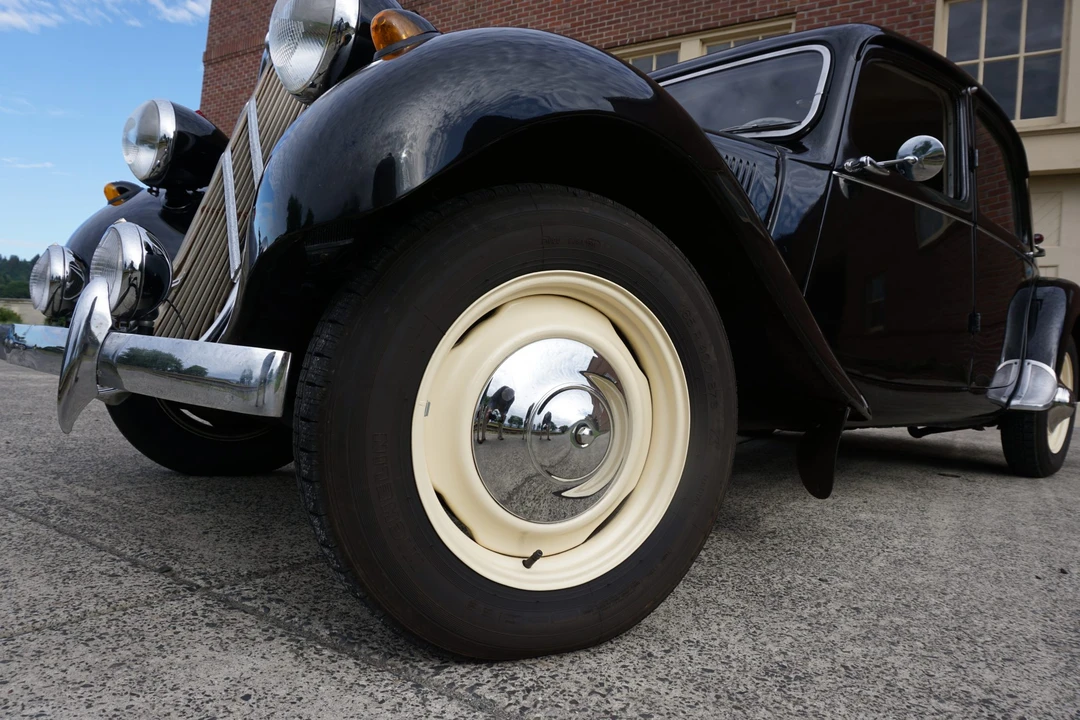 1957 Citroen Traction Avant - Image 18 of 31