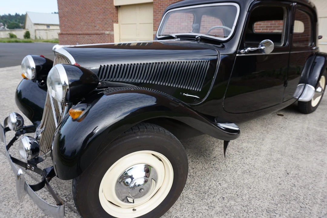 1957 Citroen Traction Avant - Image 17 of 31