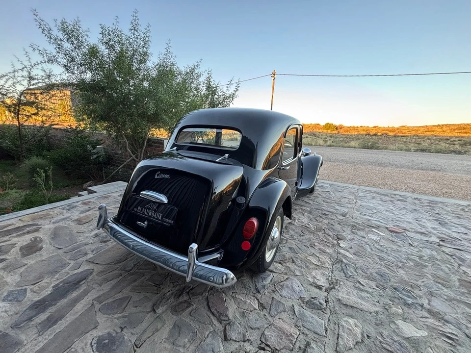 1957 Citroen Traction Avant - Image 12 of 31