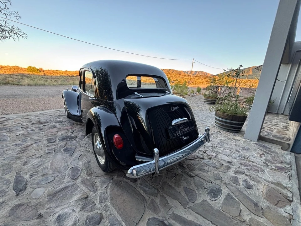 1957 Citroen Traction Avant - Image 17 of 31