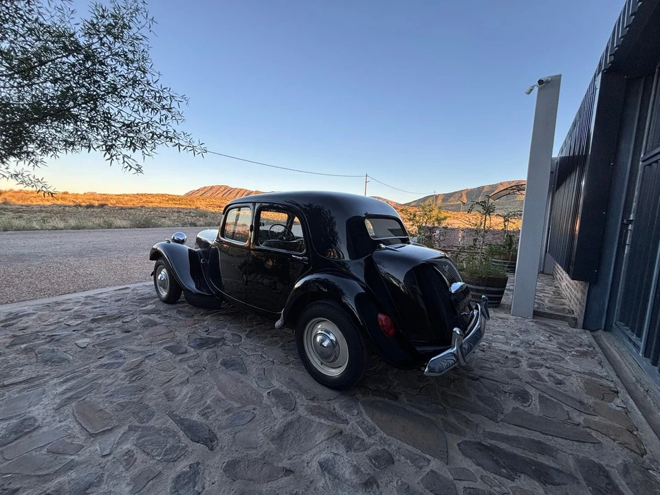 1957 Citroen Traction Avant - Image 19 of 31