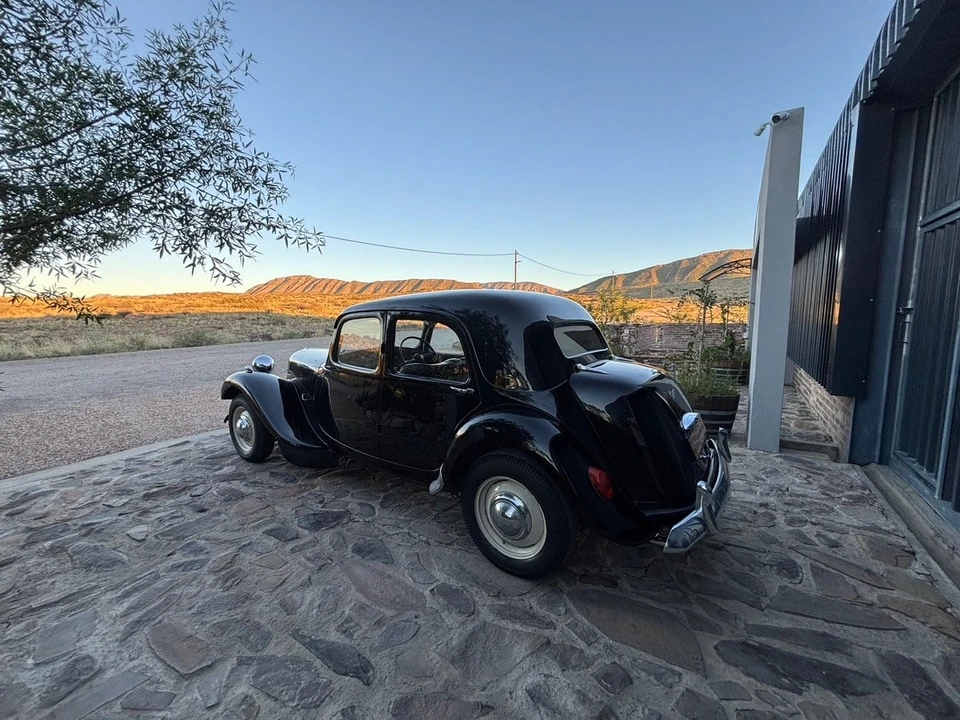 1957 Citroen Traction Avant - Image 20 of 31