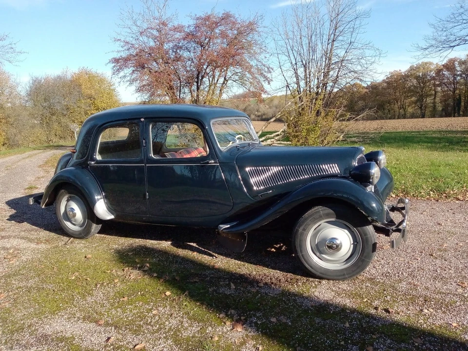 1957 Citroen Traction Avant - Image 10 of 30