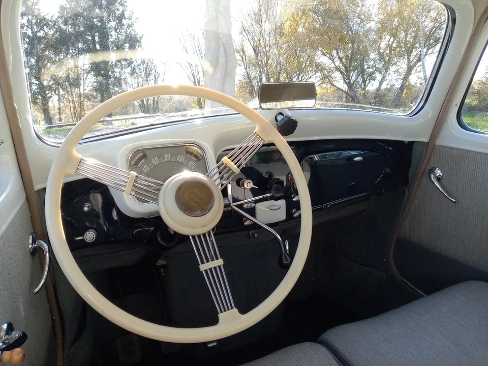 1957 Citroen Traction Avant - Image 14 of 30
