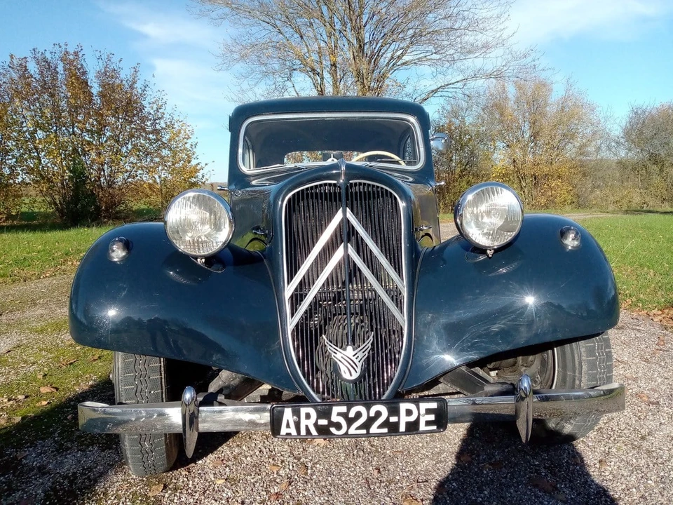 1957 Citroen Traction Avant - Image 12 of 30