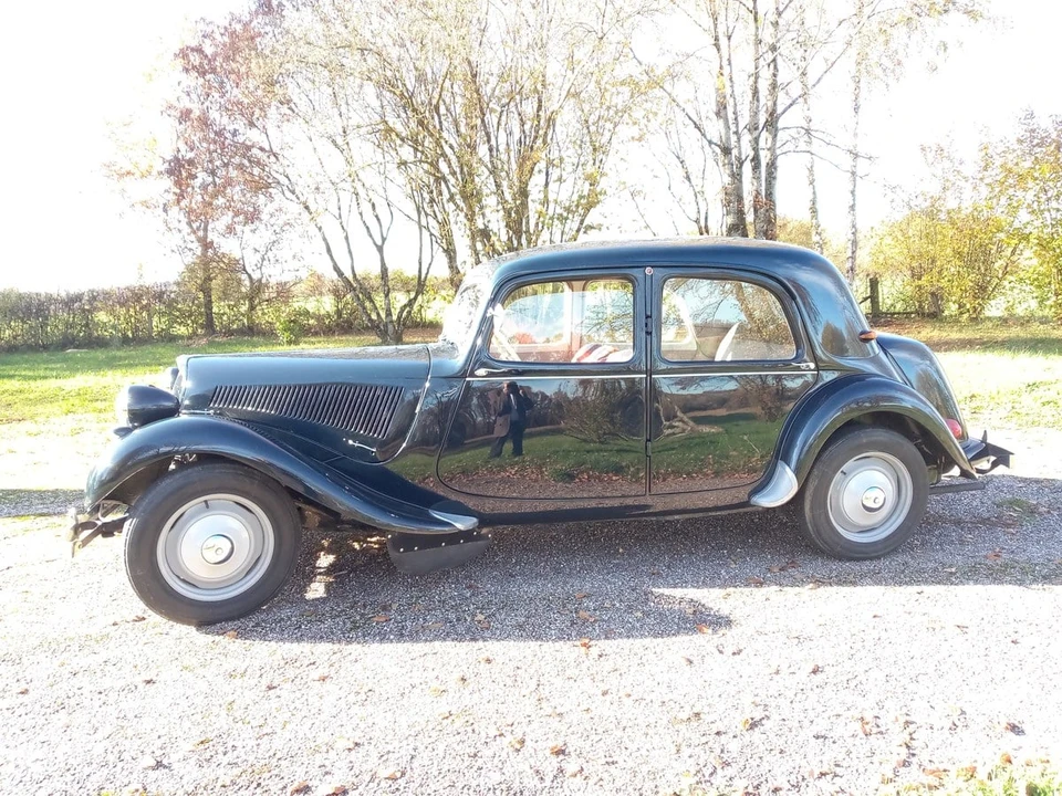 1957 Citroen Traction Avant - Image 8 of 30