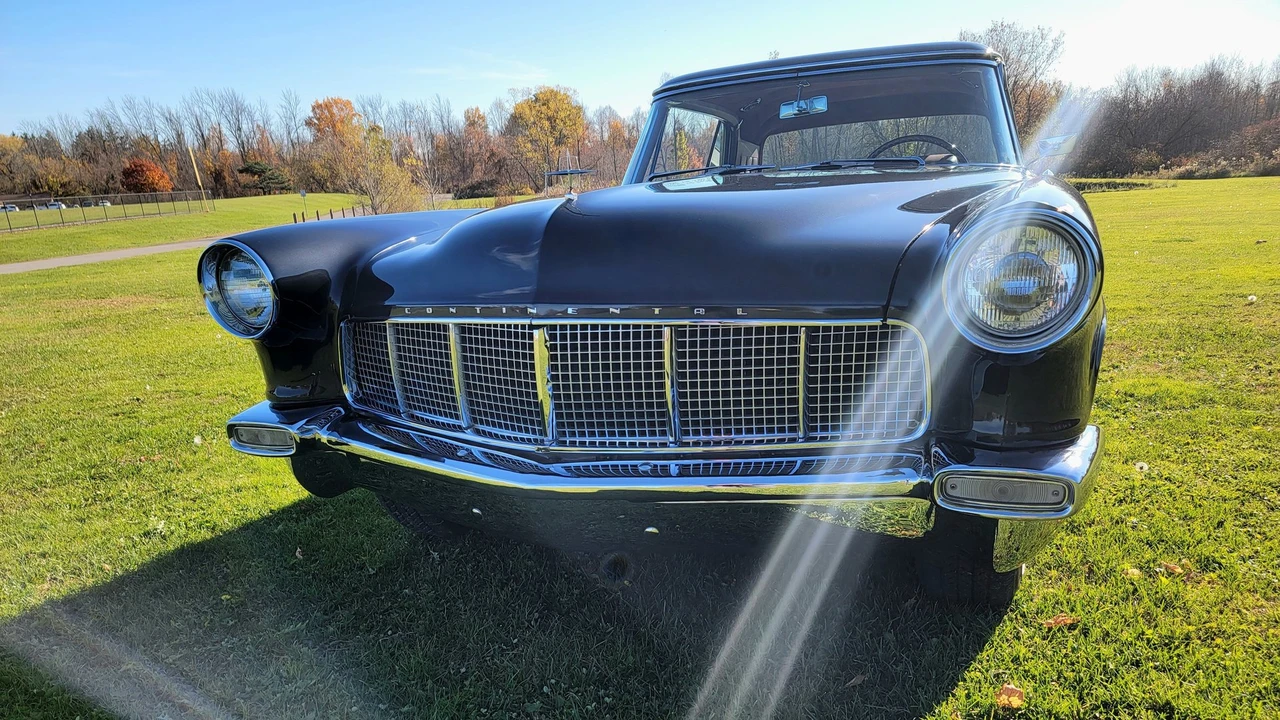 1957 Continental Cargo - Image 22 of 31