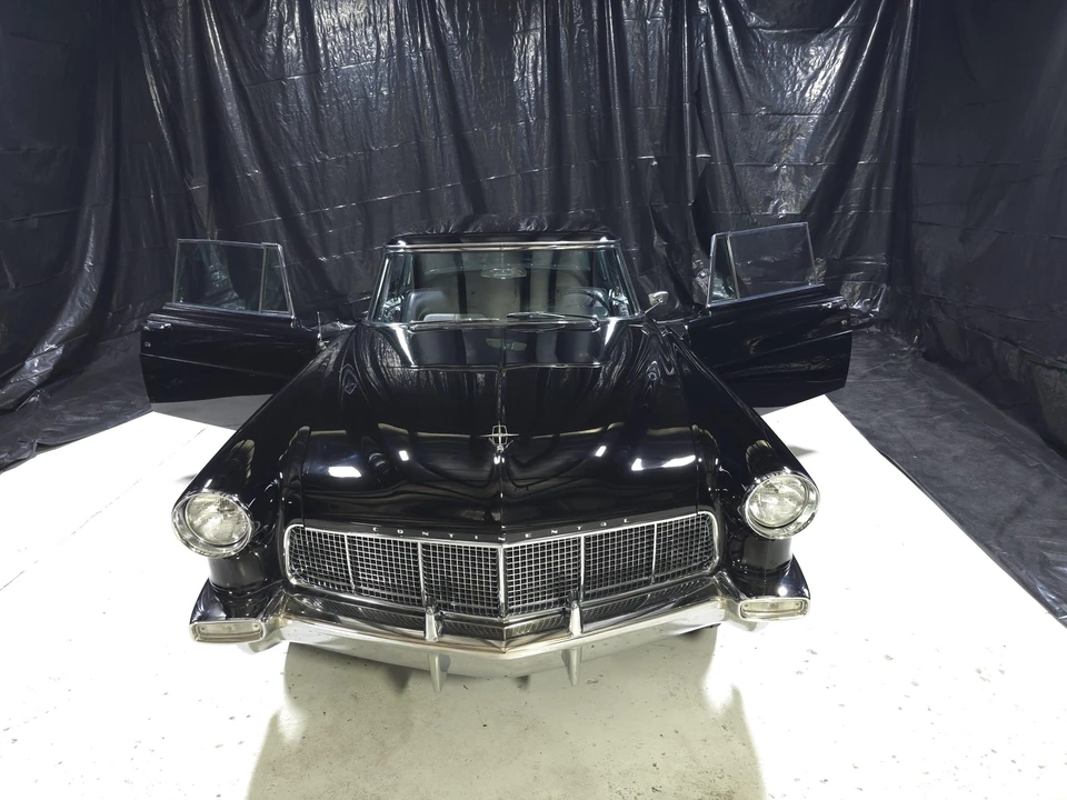 1957 Lincoln Continental Mark II - Image 16 of 31
