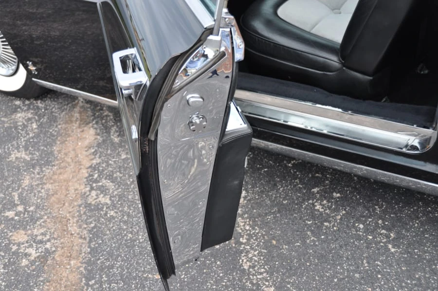 1957 Lincoln Continental Mark II - Image 6 of 17
