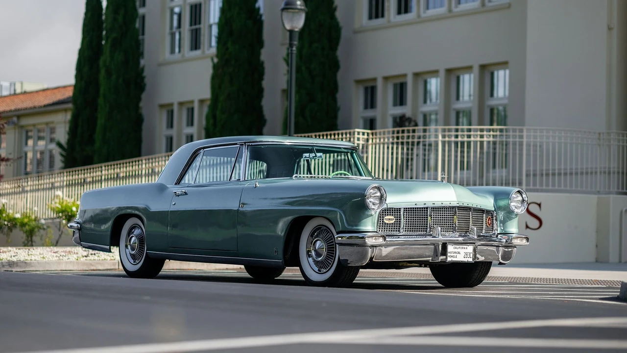 1957 Lincoln Continental Mark II - Image 8 of 31