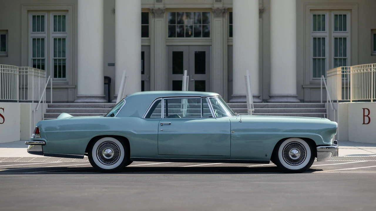 1957 Lincoln Continental Mark II - Image 15 of 31