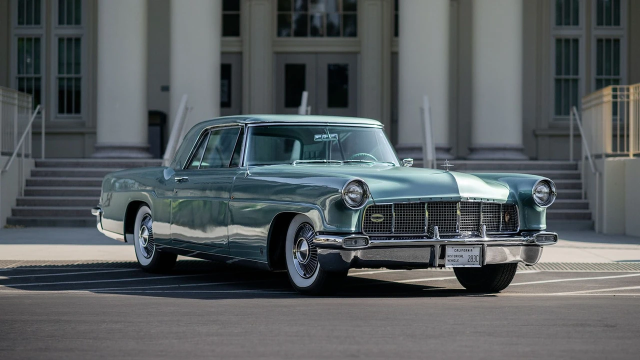 1957 Lincoln Continental Mark II - Image 6 of 31