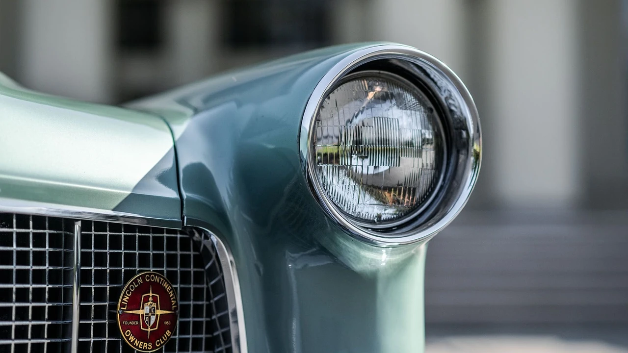 1957 Lincoln Continental Mark II - Image 13 of 31
