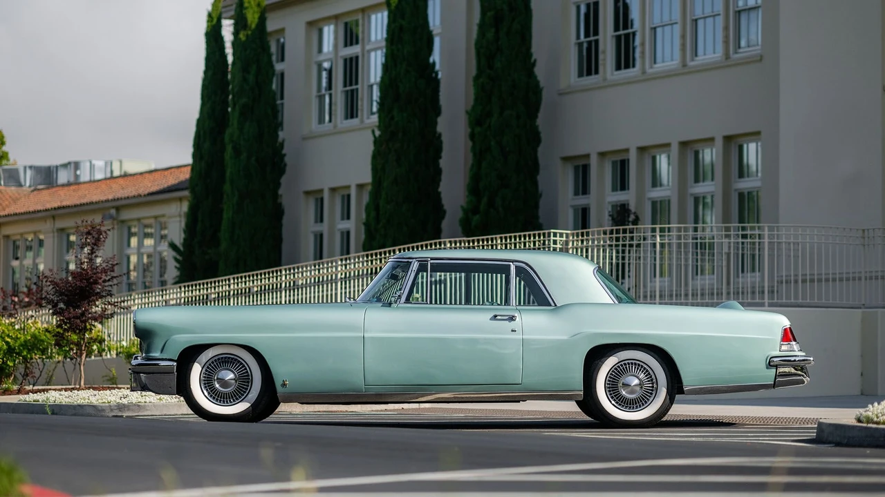 1957 Lincoln Continental Mark II - Image 3 of 31