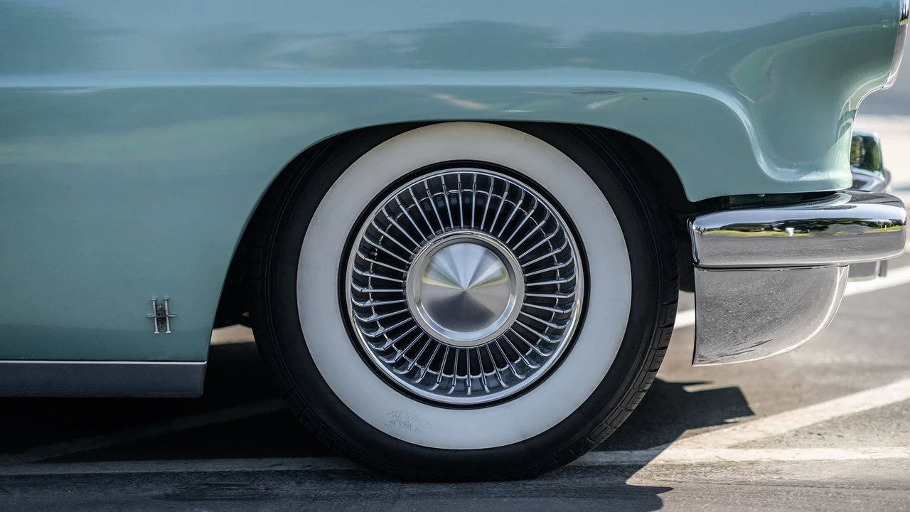 1957 Lincoln Continental Mark II - Image 27 of 31
