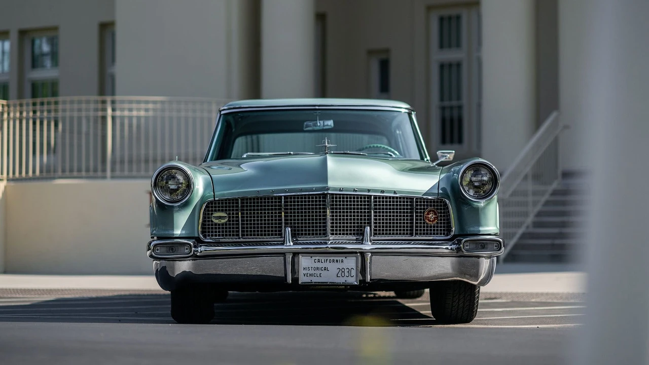 1957 Lincoln Continental Mark II - Image 5 of 31
